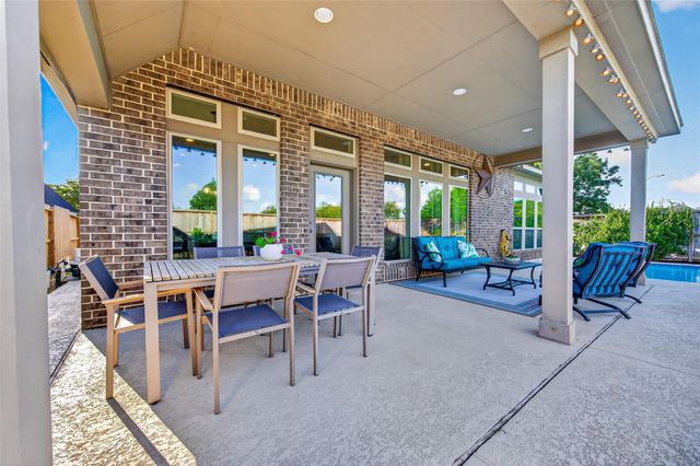 27507 Kingsland Place Lane, Fulshear, TX 77441