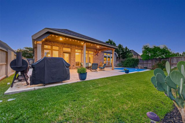27507 Kingsland Place Lane, Fulshear, TX 77441
