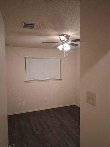 703 Rollingway DR B, Round Rock, TX 78681