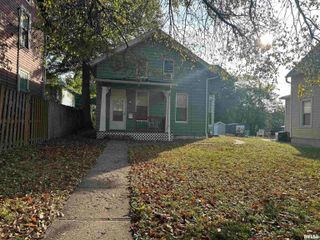 1323 LECLAIRE Street, Davenport, IA 52803