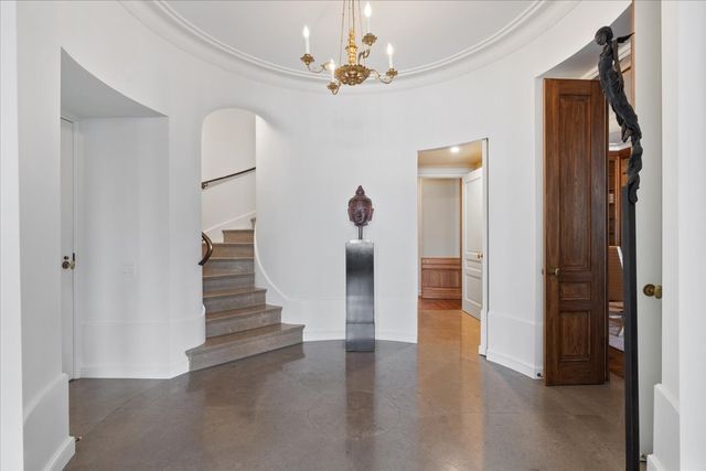 199 E Lake Shore Drive 4W, Chicago, IL 60611