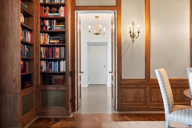 199 E Lake Shore Drive 4W, Chicago, IL 60611