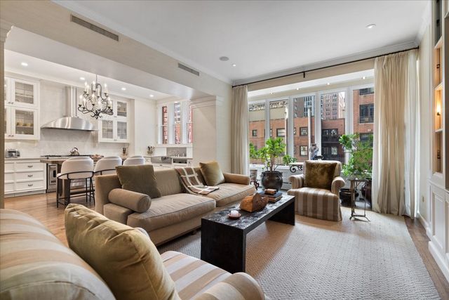 199 E Lake Shore Drive 4W, Chicago, IL 60611