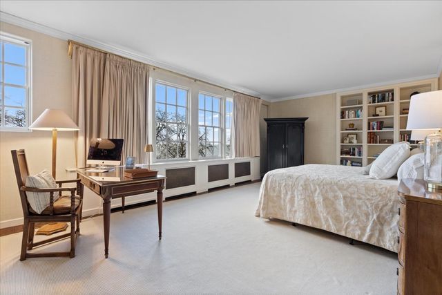 199 E Lake Shore Drive 4W, Chicago, IL 60611