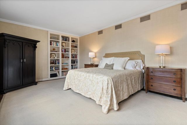 199 E Lake Shore Drive 4W, Chicago, IL 60611