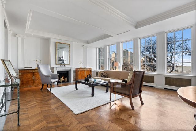 199 E Lake Shore Drive 4W, Chicago, IL 60611