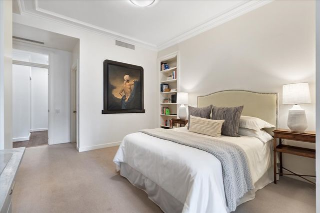 199 E Lake Shore Drive 4W, Chicago, IL 60611