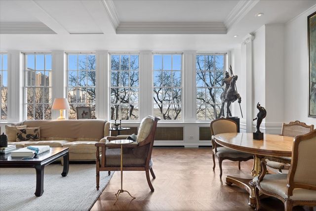 199 E Lake Shore Drive 4W, Chicago, IL 60611