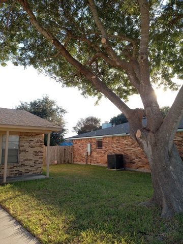 1125 Selkirk Dr, Corpus Christi, TX 78418