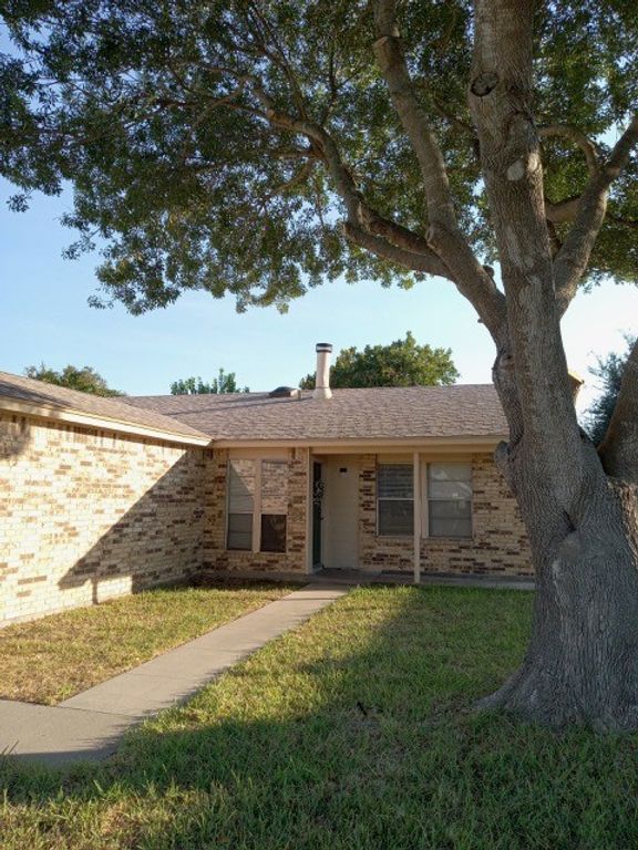 1125 Selkirk Dr, Corpus Christi, TX 78418