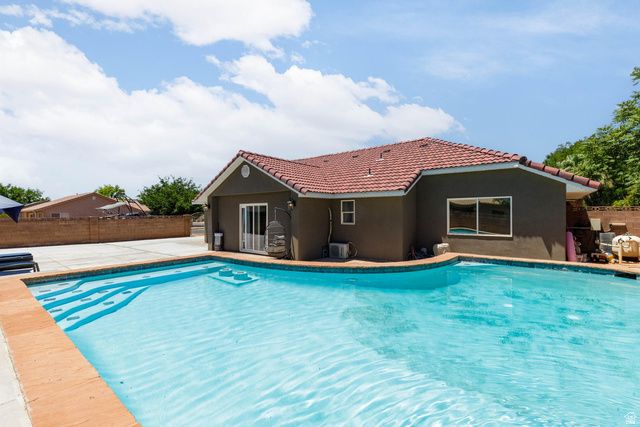 699 S 160 E, Ivins, UT 84738