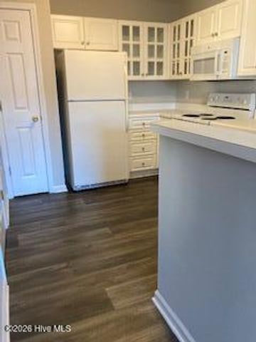 4154 Breezewood Drive 202, Wilmington, NC 28412