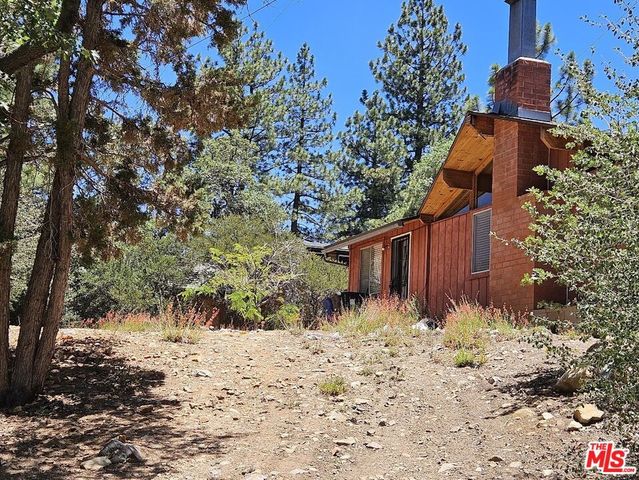 845 Moreno Lane, Sugarloaf, CA 92386