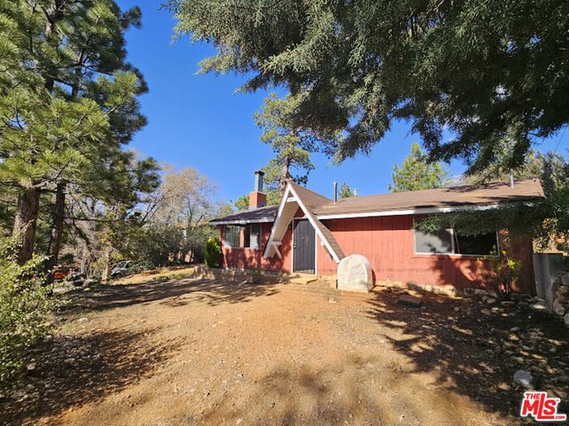 845 Moreno Lane, Sugarloaf, CA 92386