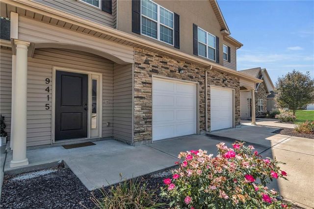 9411-9417 N Adrian Avenue, Kansas City, MO 64154