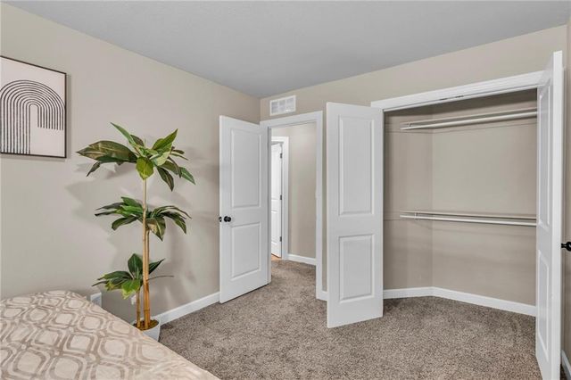 9411-9417 N Adrian Avenue, Kansas City, MO 64154