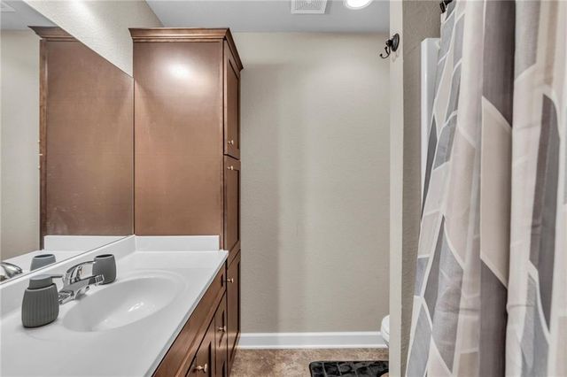 9411-9417 N Adrian Avenue, Kansas City, MO 64154