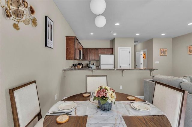 9411-9417 N Adrian Avenue, Kansas City, MO 64154