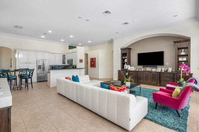 233 Porto Vecchio Way, Palm Beach Gardens, FL 33418
