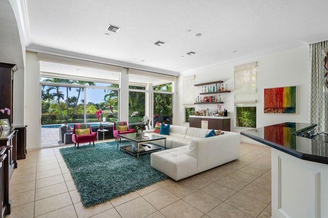233 Porto Vecchio Way, Palm Beach Gardens, FL 33418