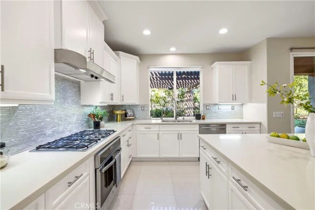 28613 Stonegate Court, Valencia, CA 91354