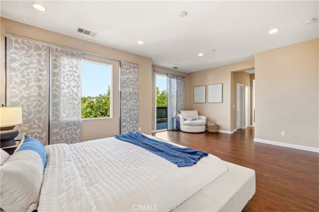 28613 Stonegate Court, Valencia, CA 91354