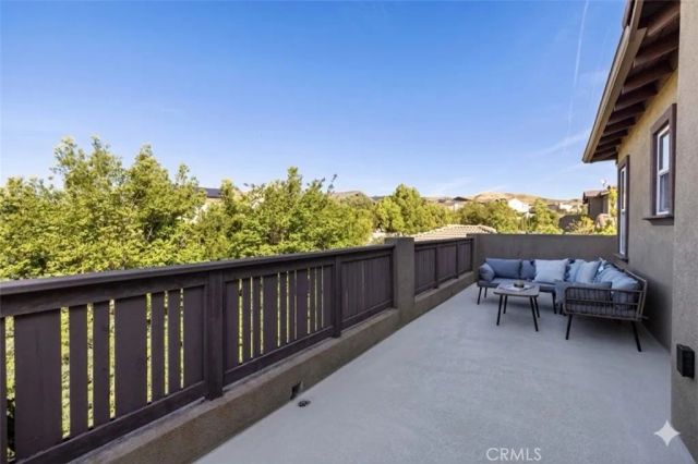 28613 Stonegate Court, Valencia, CA 91354