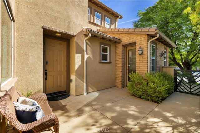 28613 Stonegate Court, Valencia, CA 91354