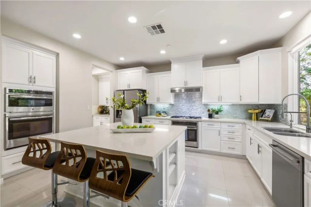 28613 Stonegate Court, Valencia, CA 91354