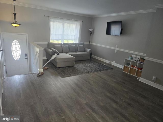 7441 COURTLAND CIR, Manassas, VA 20111