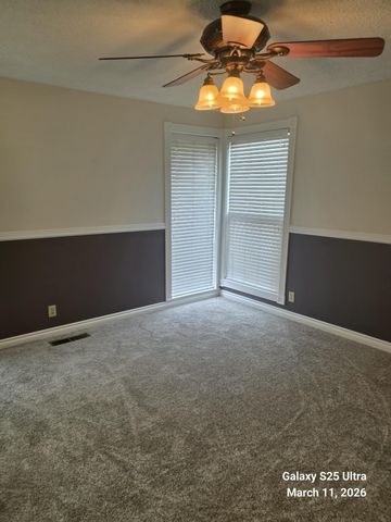 1990 Lawnridge Street, Medford, OR 97504