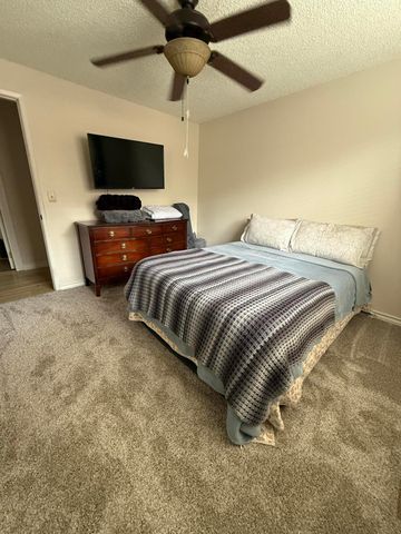 1990 Lawnridge Street, Medford, OR 97504