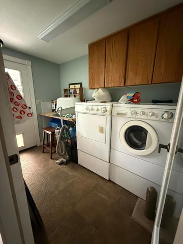 1990 Lawnridge Street, Medford, OR 97504