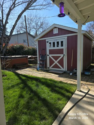 1990 Lawnridge Street, Medford, OR 97504