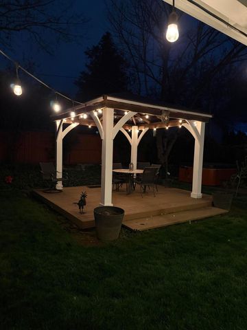 1990 Lawnridge Street, Medford, OR 97504