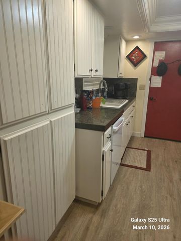 1990 Lawnridge Street, Medford, OR 97504