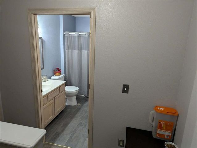 1415 SE Norwood Drive, Lee's Summit, MO 64086