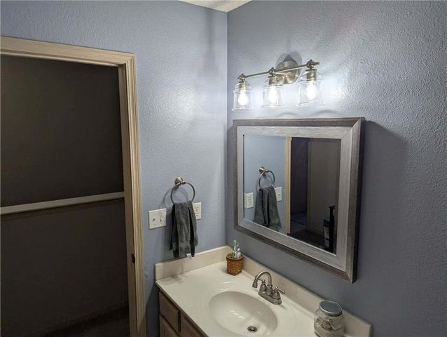 1415 SE Norwood Drive, Lee's Summit, MO 64086