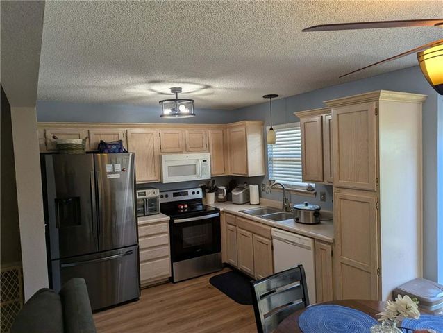 1415 SE Norwood Drive, Lee's Summit, MO 64086