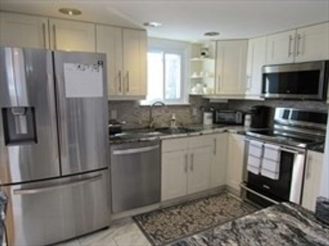6 Loring Hills Ave. 1B, Salem, MA 01970
