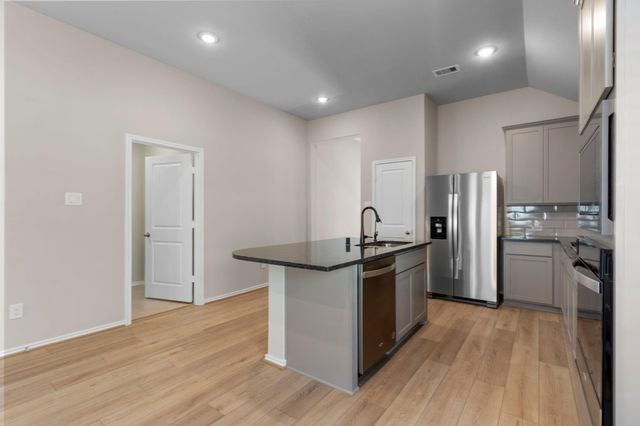 2415 Honeyberry Shrub Drive, Manvel, TX 77578