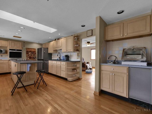 295 Coach Drive, Tipp City, OH 45371