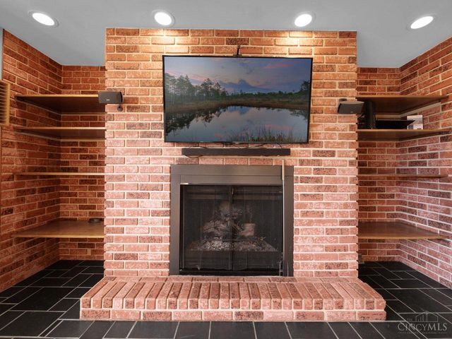 295 Coach Drive, Tipp City, OH 45371