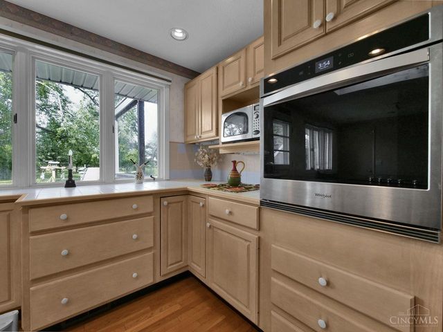 295 Coach Drive, Tipp City, OH 45371