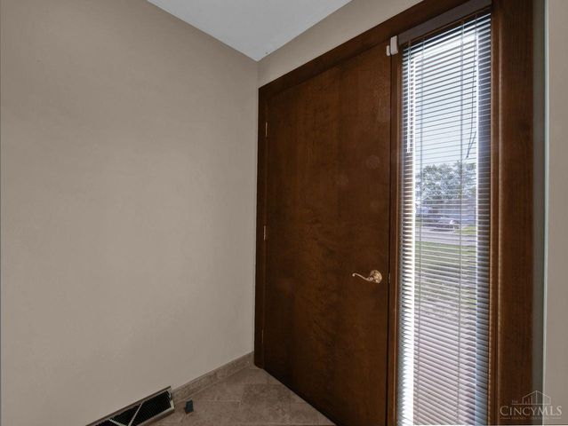 295 Coach Drive, Tipp City, OH 45371