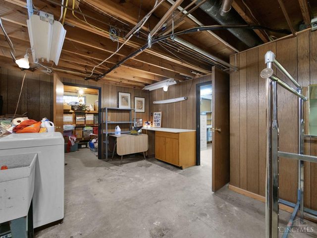 295 Coach Drive, Tipp City, OH 45371