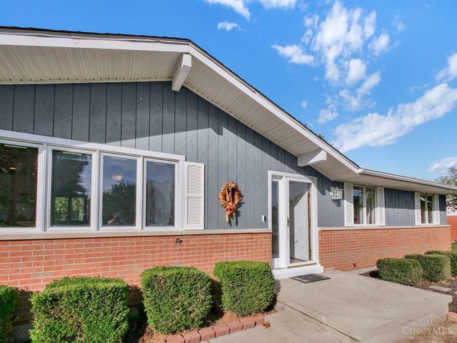 295 Coach Drive, Tipp City, OH 45371