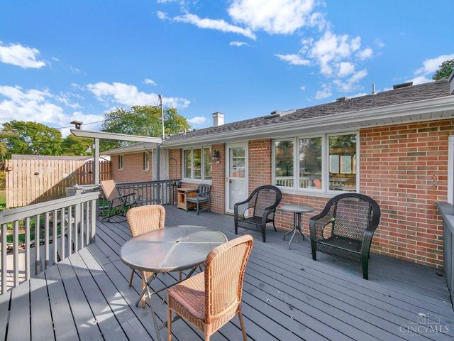 295 Coach Drive, Tipp City, OH 45371