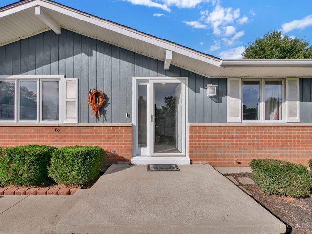 295 Coach Drive, Tipp City, OH 45371