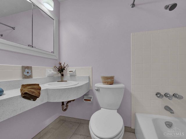 295 Coach Drive, Tipp City, OH 45371